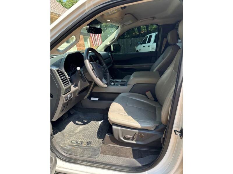 2018 Ford Expedition XLT photo 2