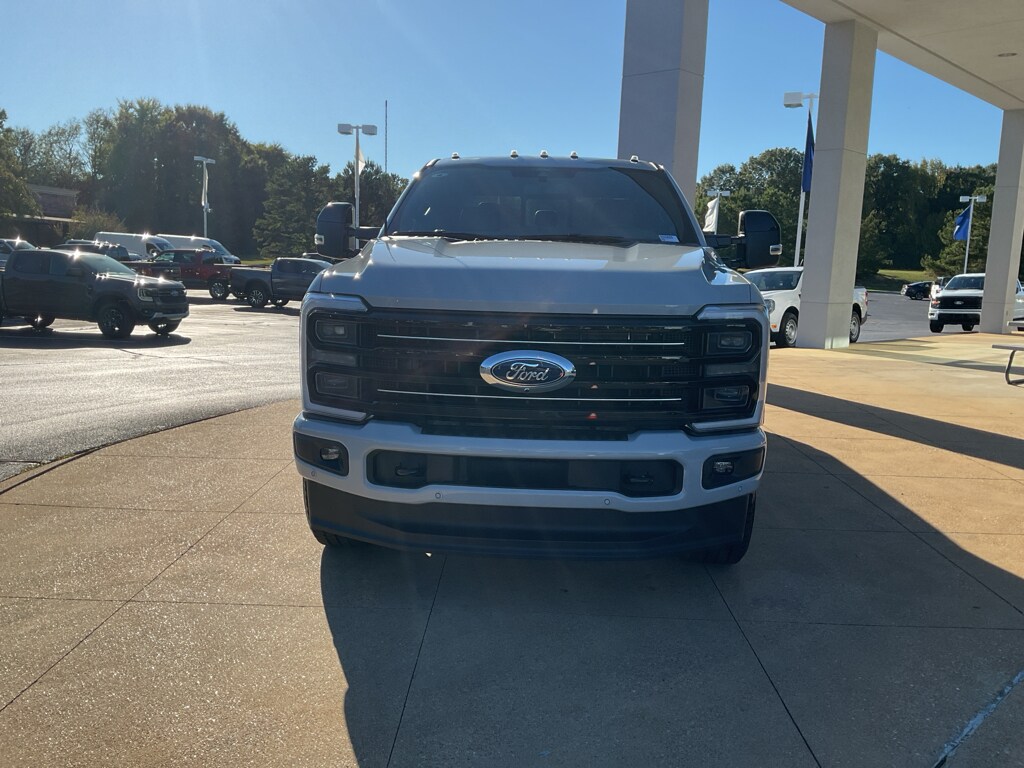 2026 Ford F-350 Platinum photo 2