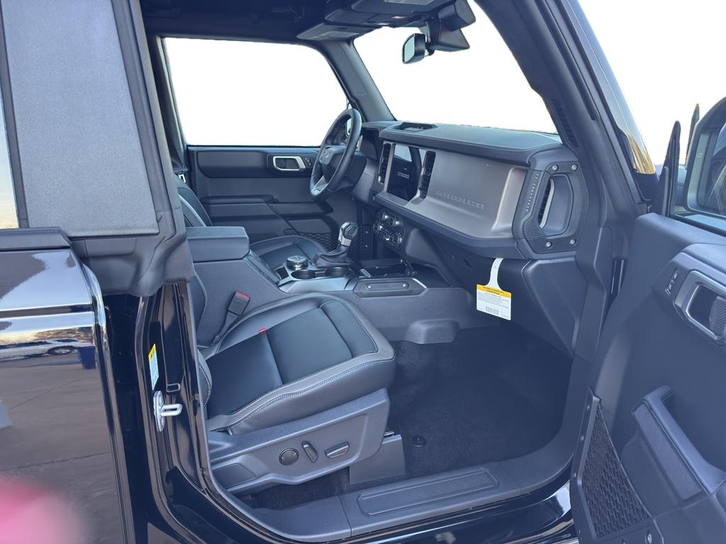 2025 Ford Bronco 4-Door Outer Banks - Photo 8