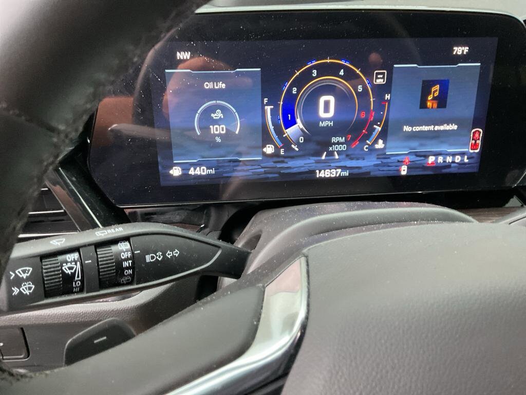 2025 Chevrolet Tahoe Premier photo 3