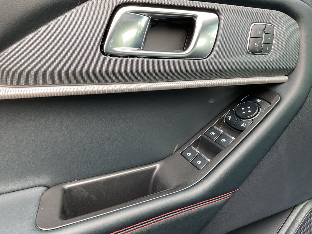2026 Ford Explorer ST-Line - Photo 27