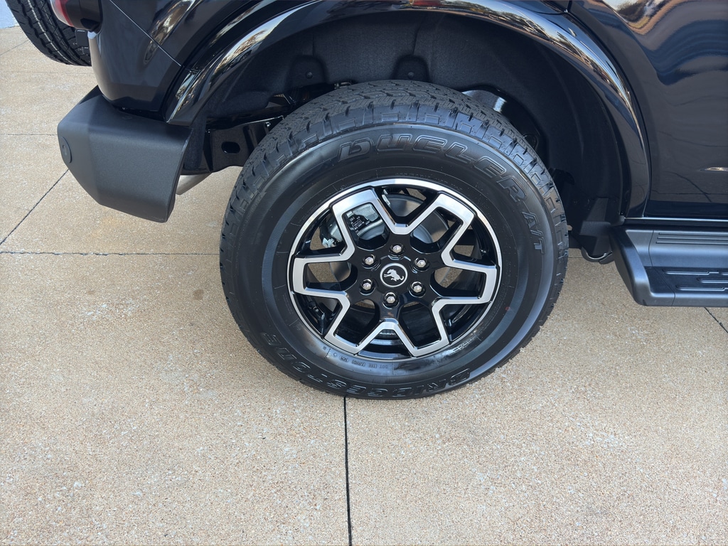 2025 Ford Bronco 4-Door Outer Banks - Photo 6