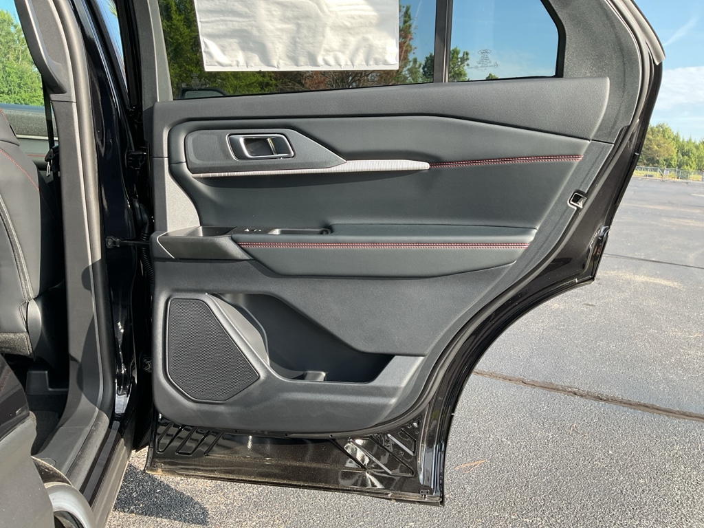 2026 Ford Explorer ST-Line - Photo 13