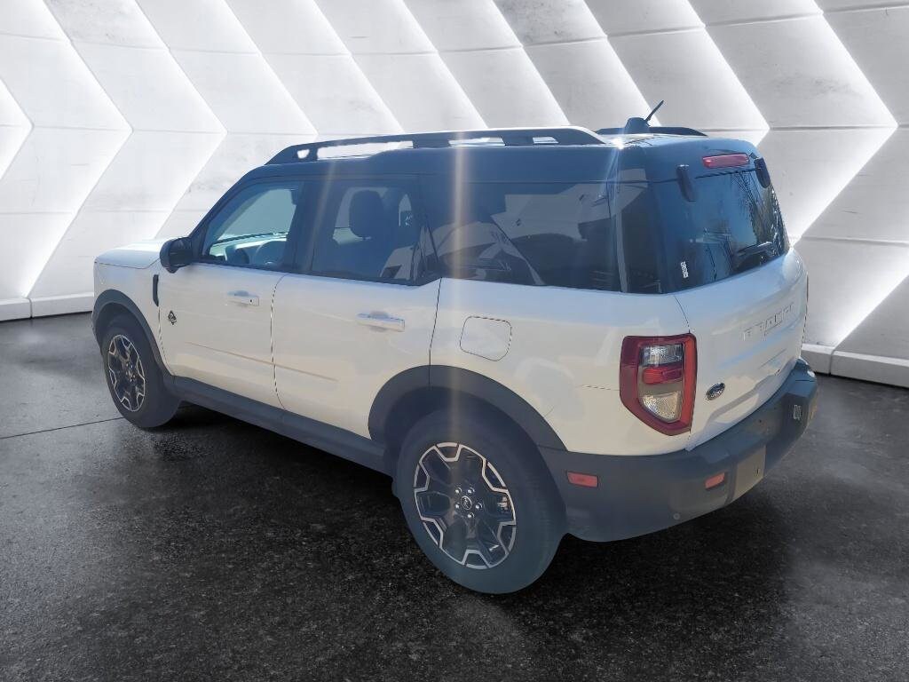 2025 Ford Bronco Sport Outer Banks photo 3