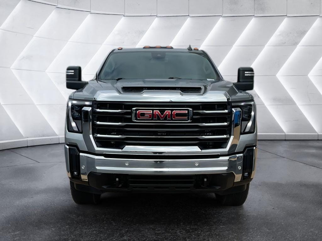 Used 2025 GMC Sierra SLE Crew Cab