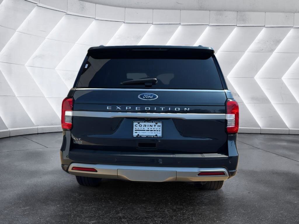 2022 Ford Expedition XLT photo 4