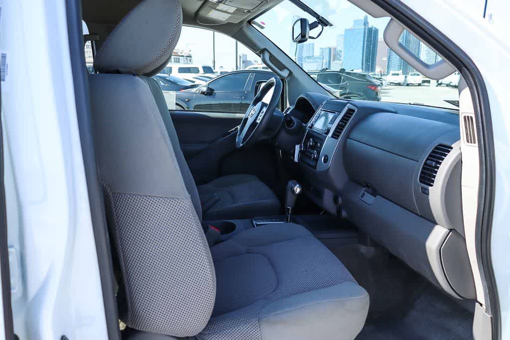 Thumbnail: 2015 Nissan Frontier - 15