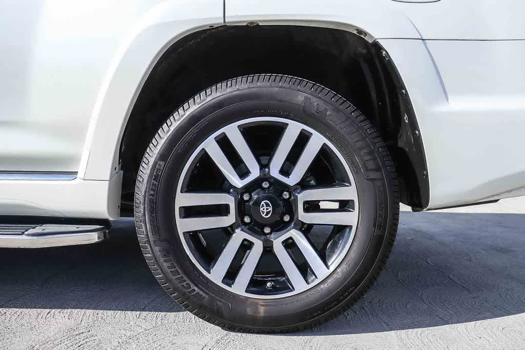 Thumbnail: 2018 Toyota 4Runner - 9