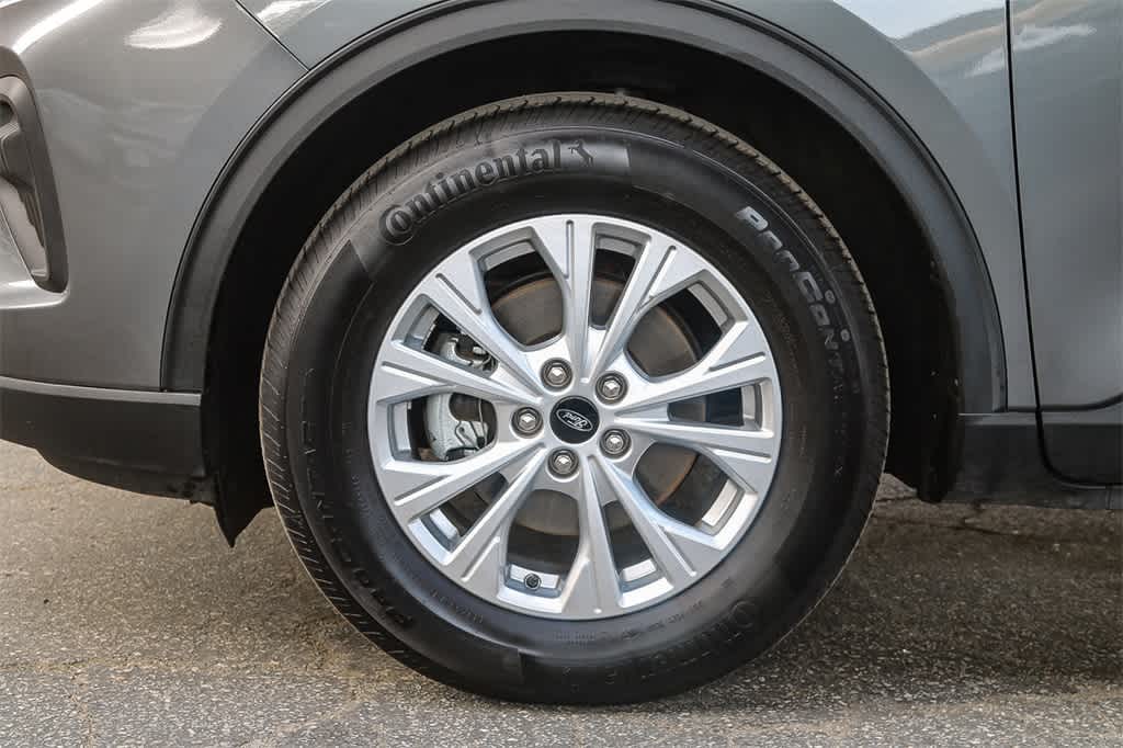 Thumbnail: 2023 Ford Escape - 11