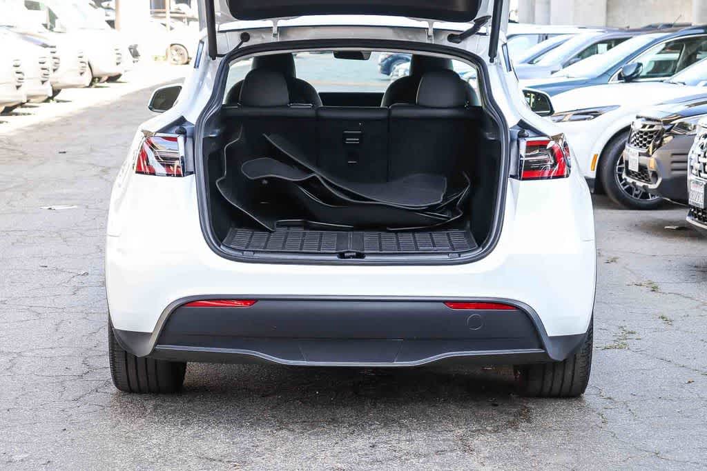 Thumbnail: 2024 Tesla Model Y - 27