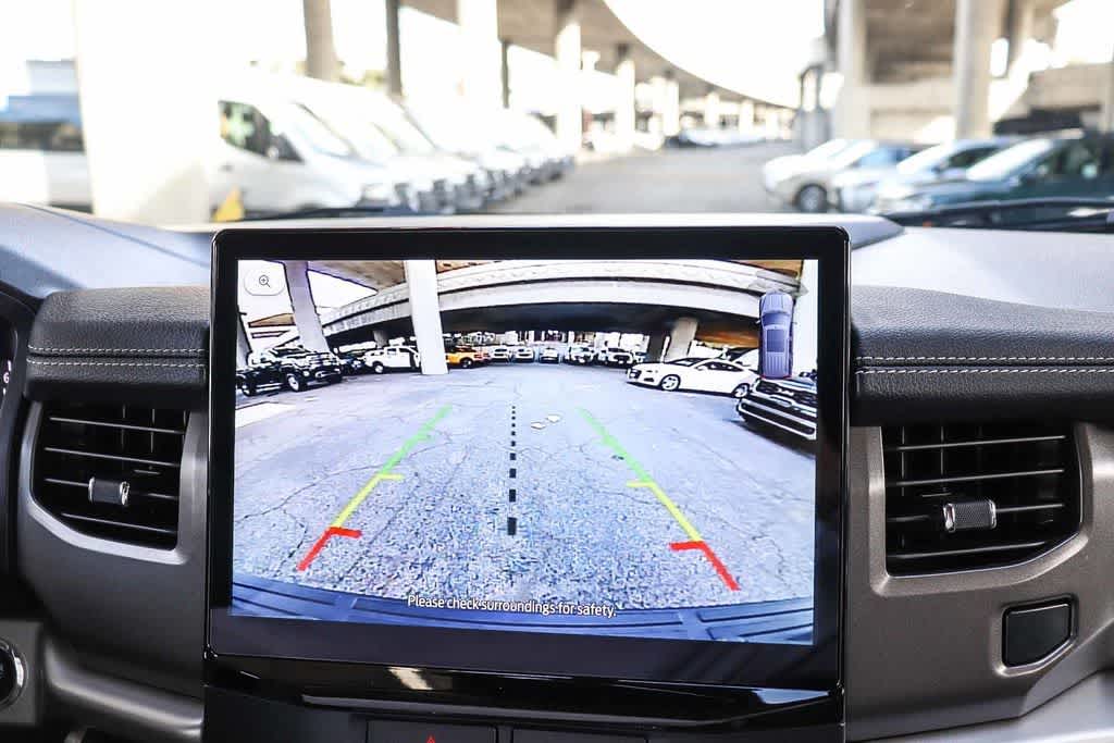 Thumbnail: 2022 Ford Expedition - 25