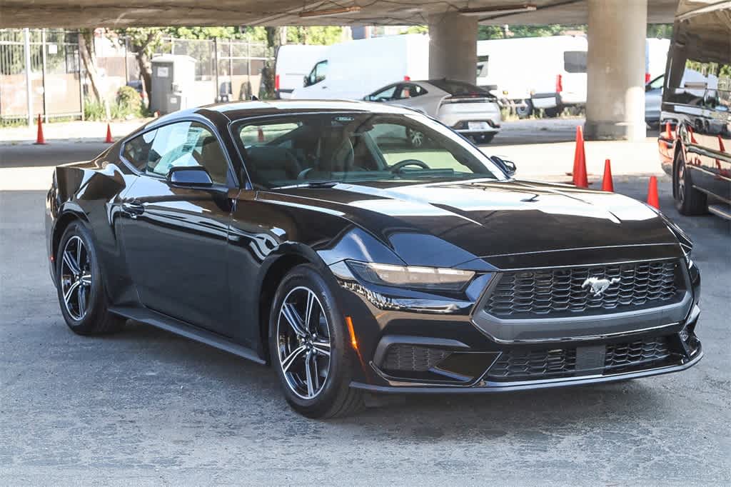 Thumbnail: 2025 Ford Mustang - 3