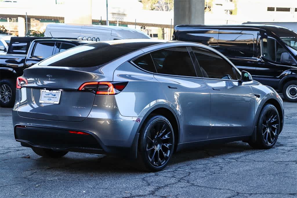 Thumbnail: 2025 Tesla Model Y - 4