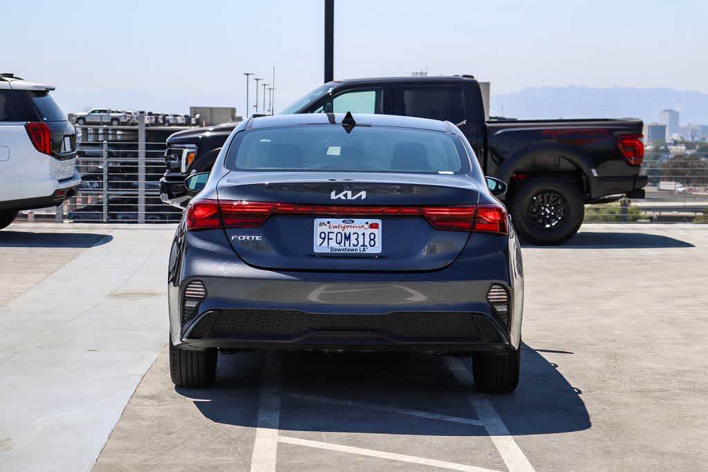Thumbnail: 2023 Kia Forte - 4