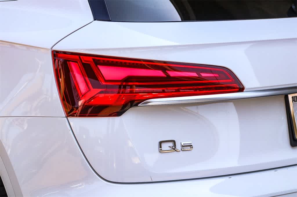 2022 Audi Q5 e Premium Plus 9
