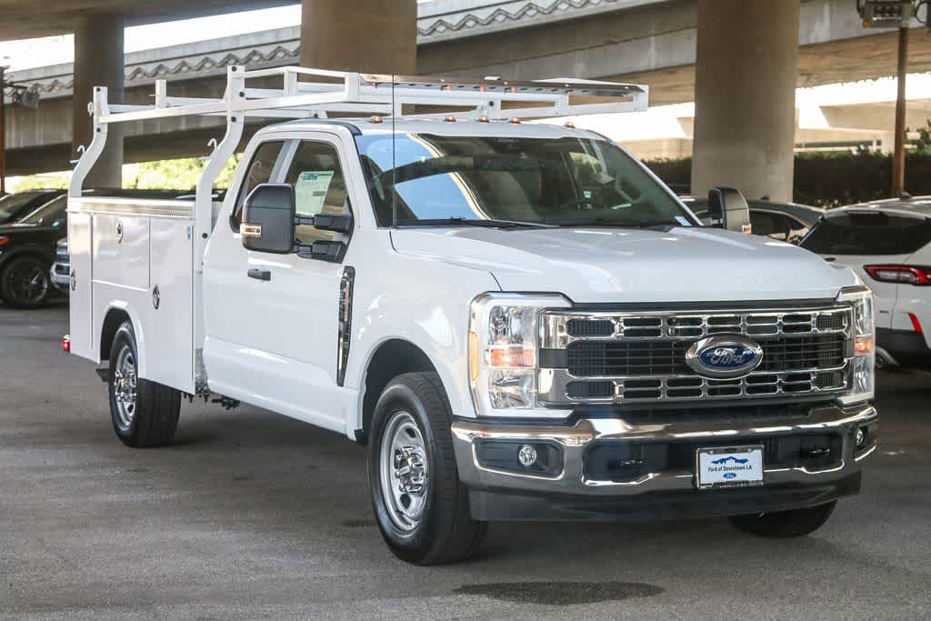 Thumbnail: 2025 Ford F-350 - 3