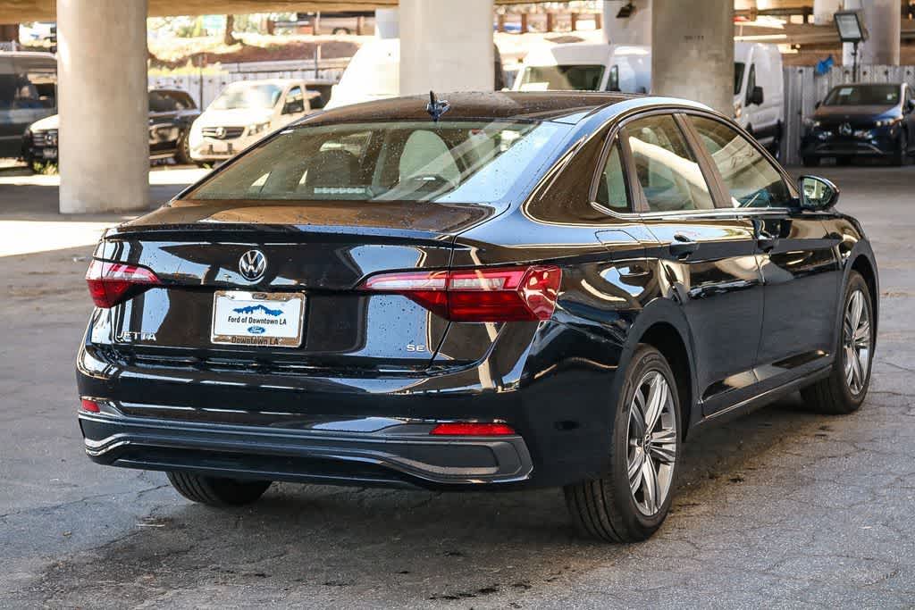 Thumbnail: 2024 Volkswagen Jetta - 6