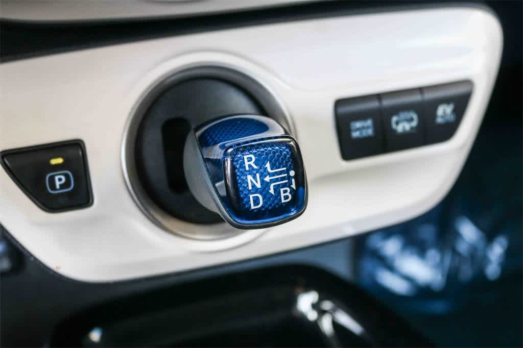 Thumbnail: 2018 Toyota Prius Prime - 19