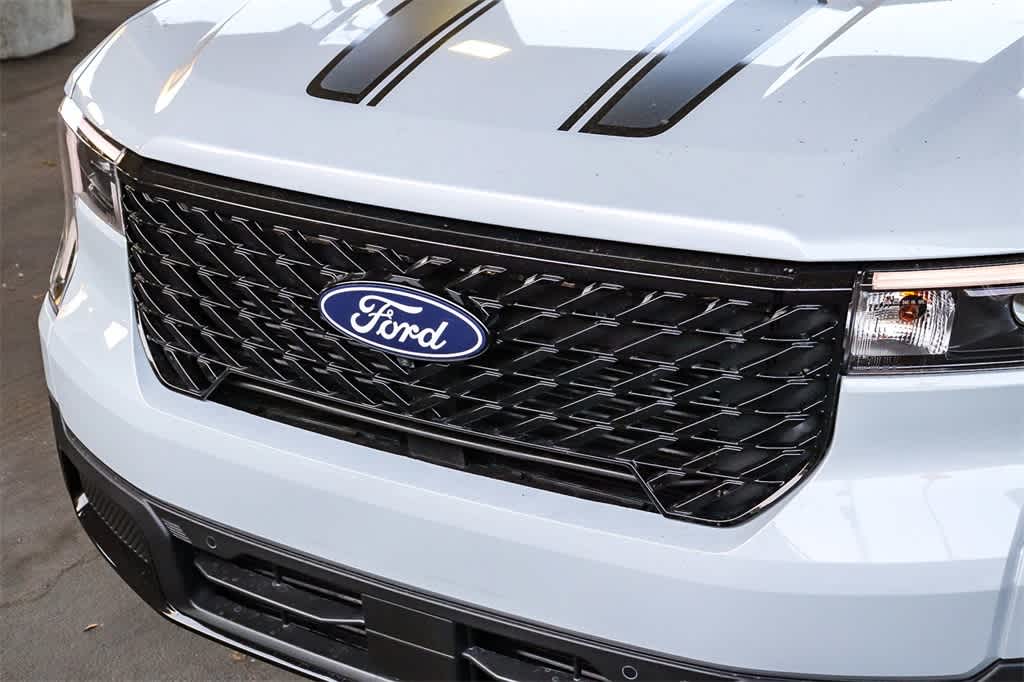 Thumbnail: 2026 Ford Maverick - 8