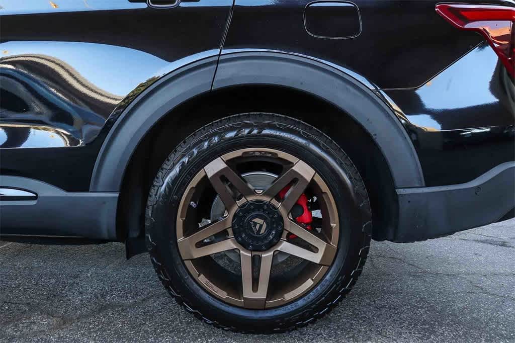 Thumbnail: 2020 Ford Explorer - 10