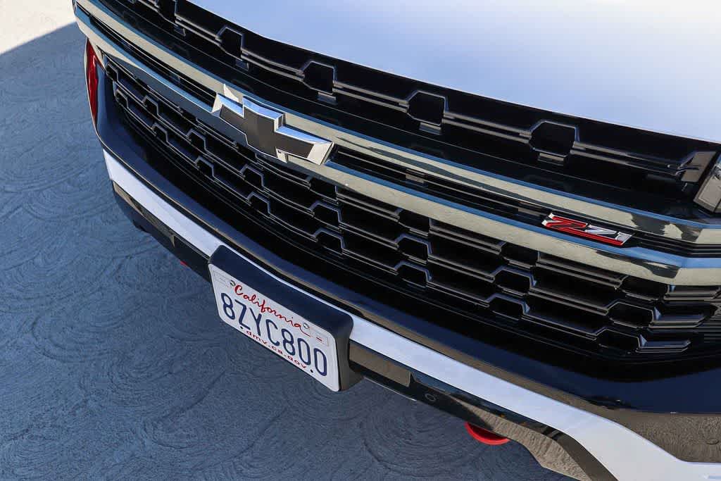 Thumbnail: 2022 Chevrolet Tahoe - 4