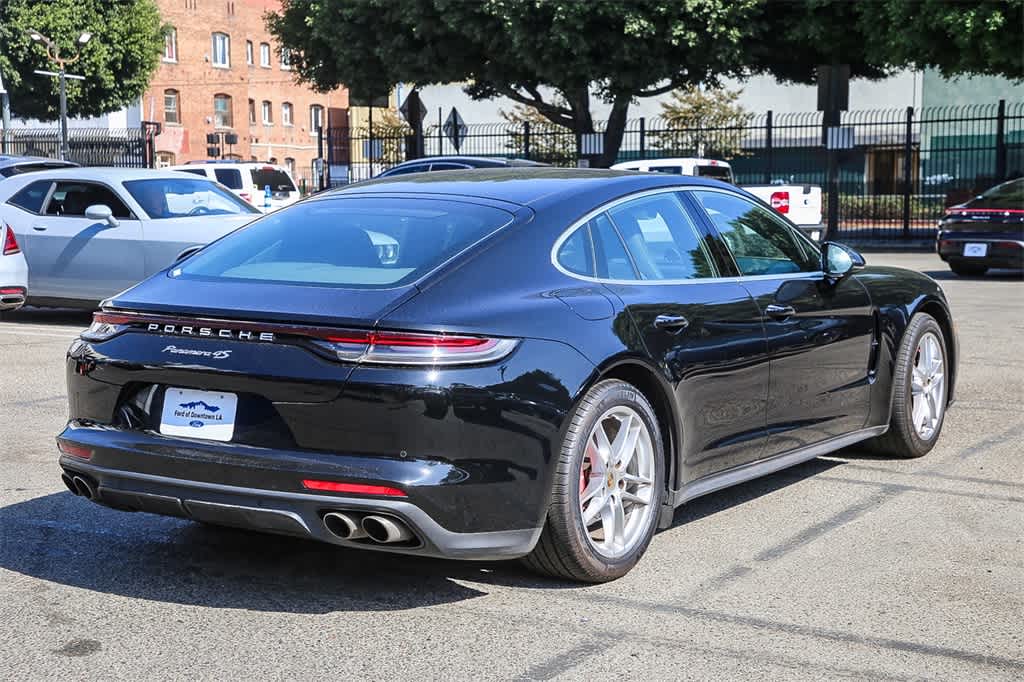 2022 Porsche Panamera 4S photo 4