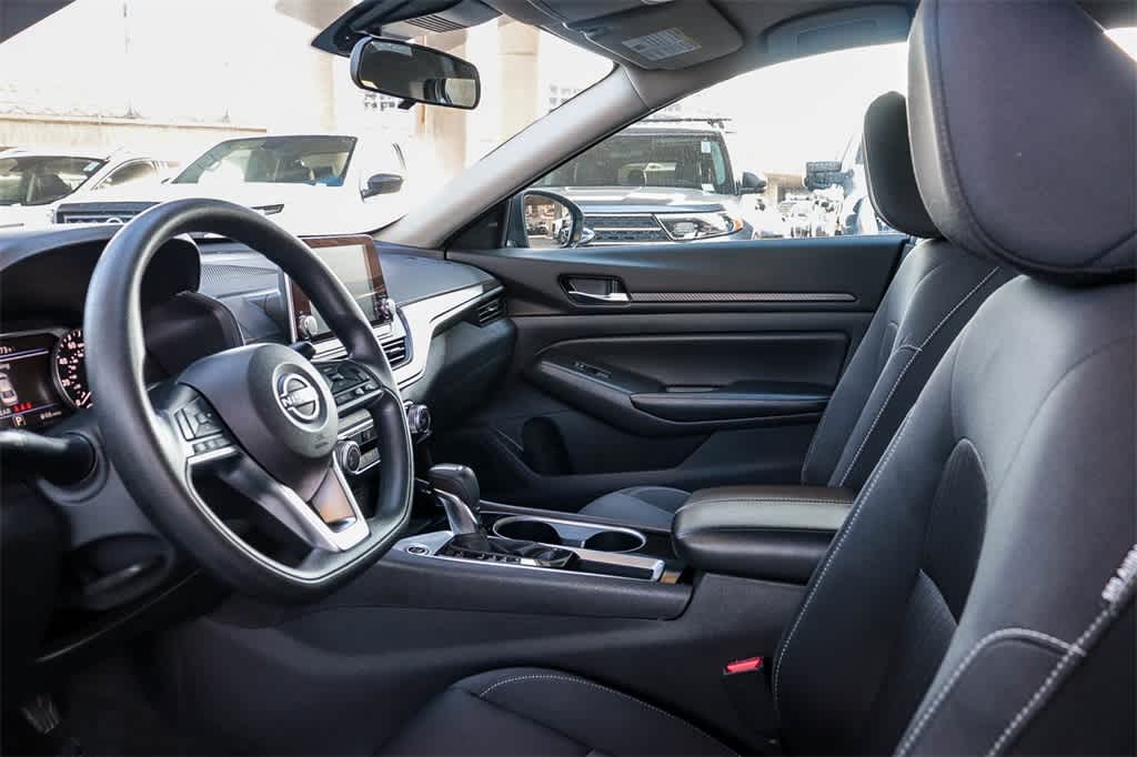 Thumbnail: 2024 Nissan Altima - 18