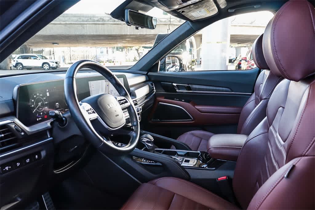 Thumbnail: 2023 Kia Telluride - 18