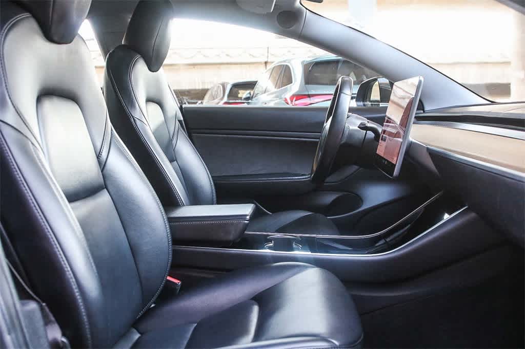 Thumbnail: 2018 Tesla Model 3 - 16