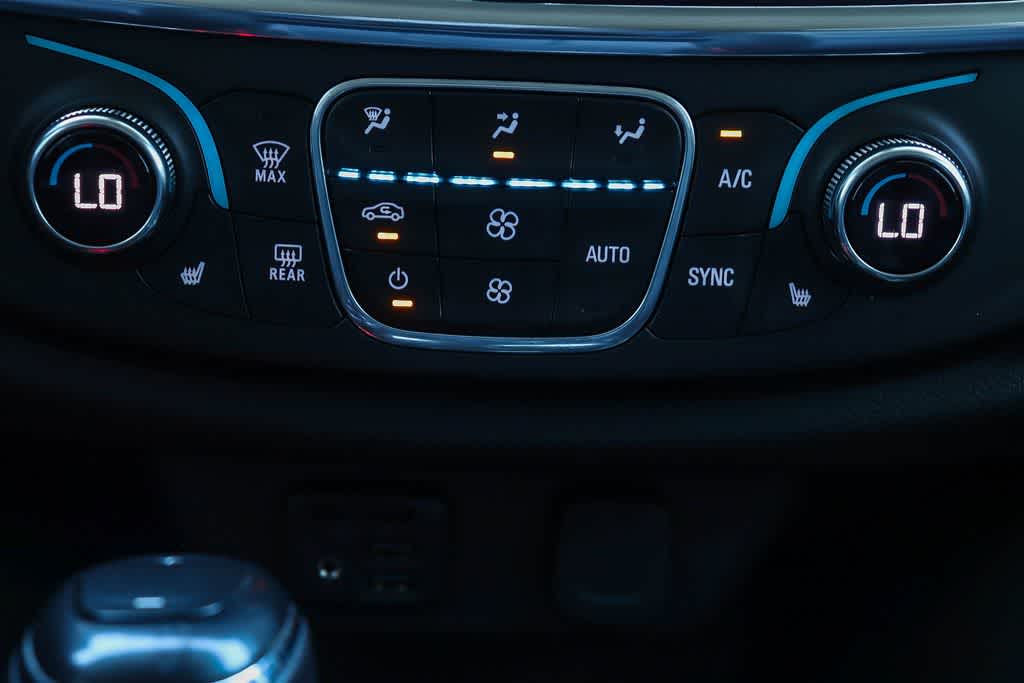 Thumbnail: 2020 Chevrolet Traverse - 12
