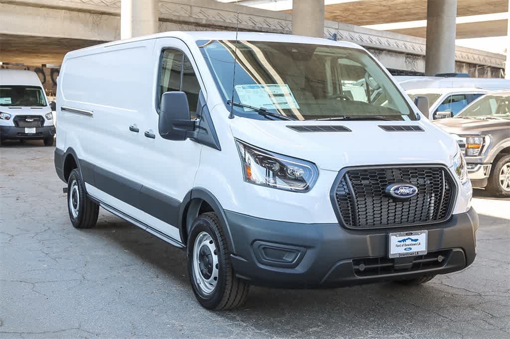 2025 Ford Transit photo 3