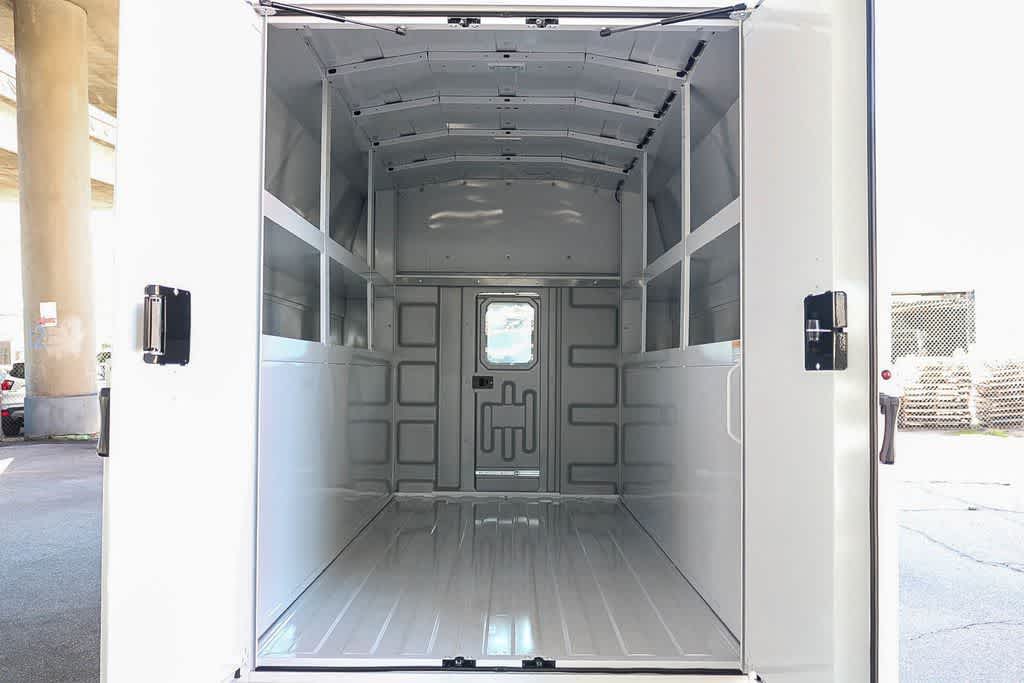 Thumbnail: 2026 Ford Econoline - 33