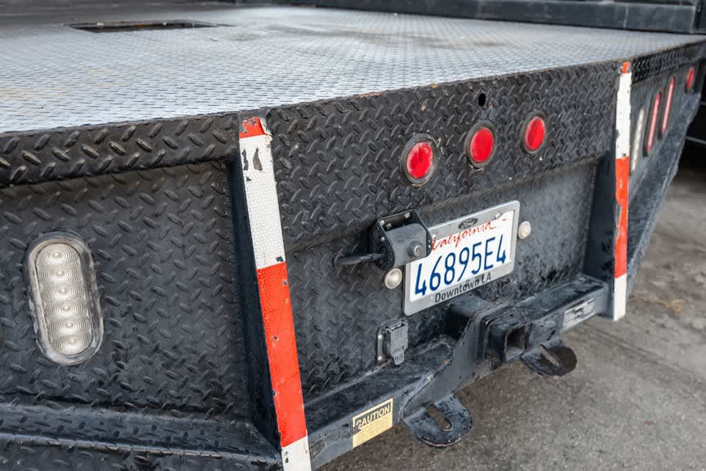 2020 Ford F-350 Super Duty Chassis Cab XL - Photo 8