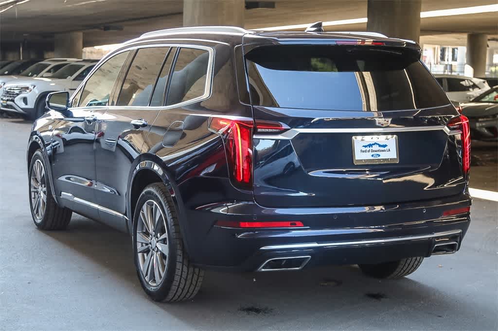 Thumbnail: 2022 Cadillac XT6 - 8