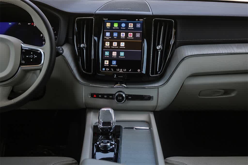 Thumbnail: 2024 Volvo XC60 - 13