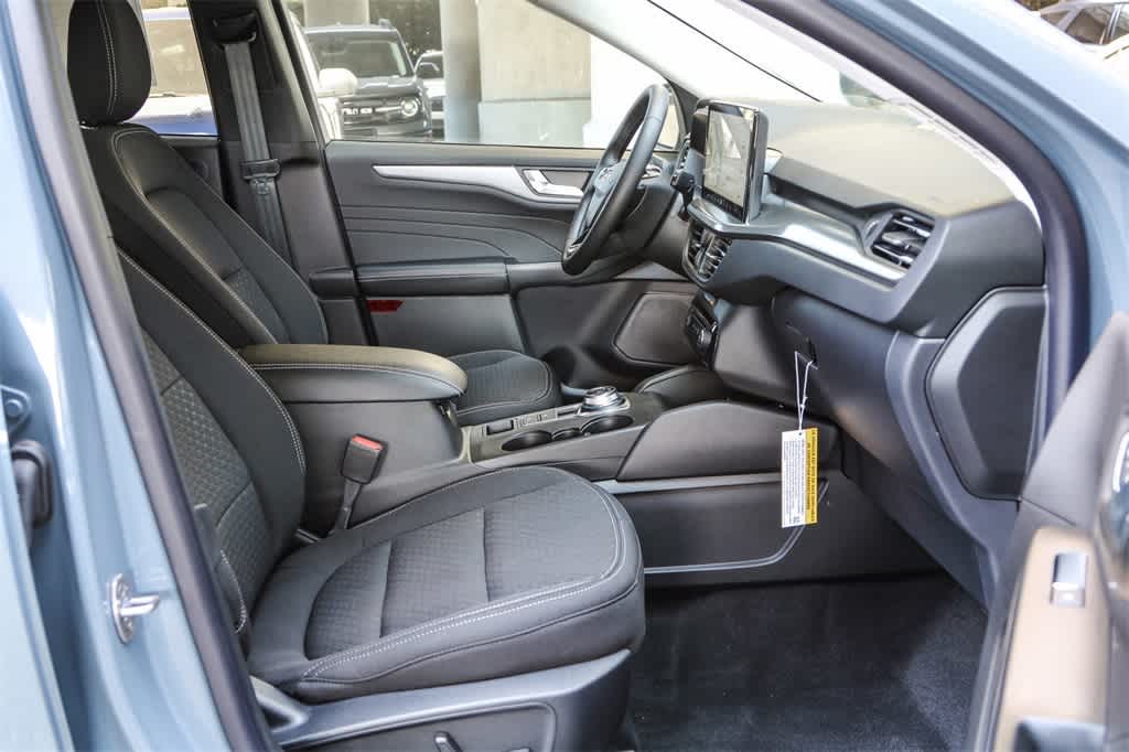 Thumbnail: 2024 Ford Escape - 16
