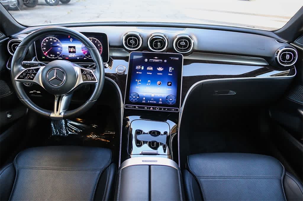 Thumbnail: 2023 Mercedes-Benz C-Class - 10