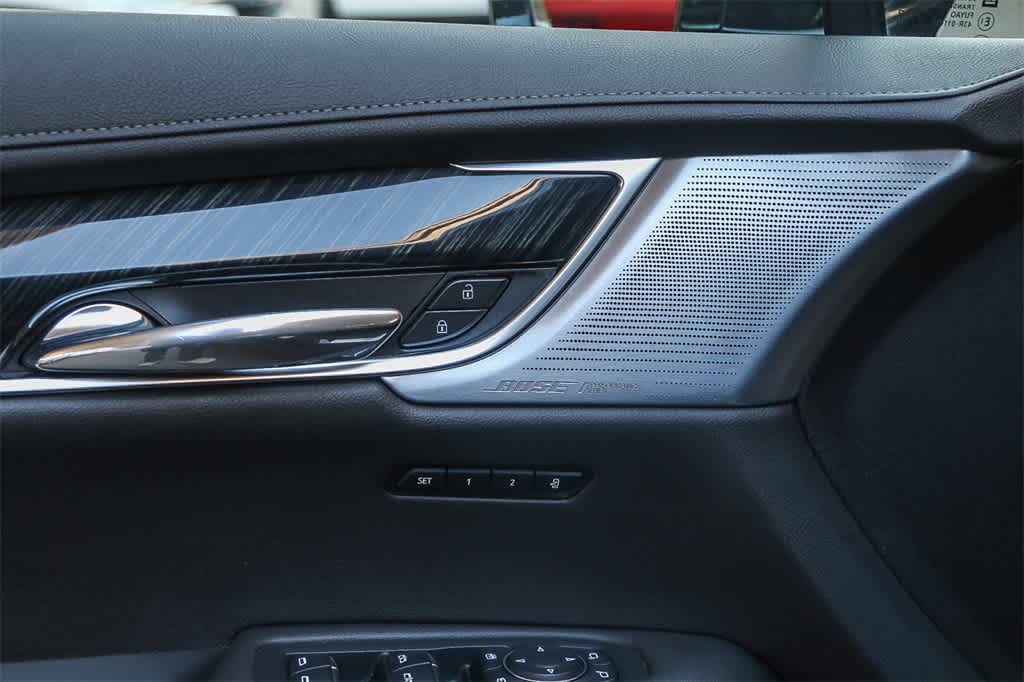 Thumbnail: 2022 Cadillac XT6 - 26