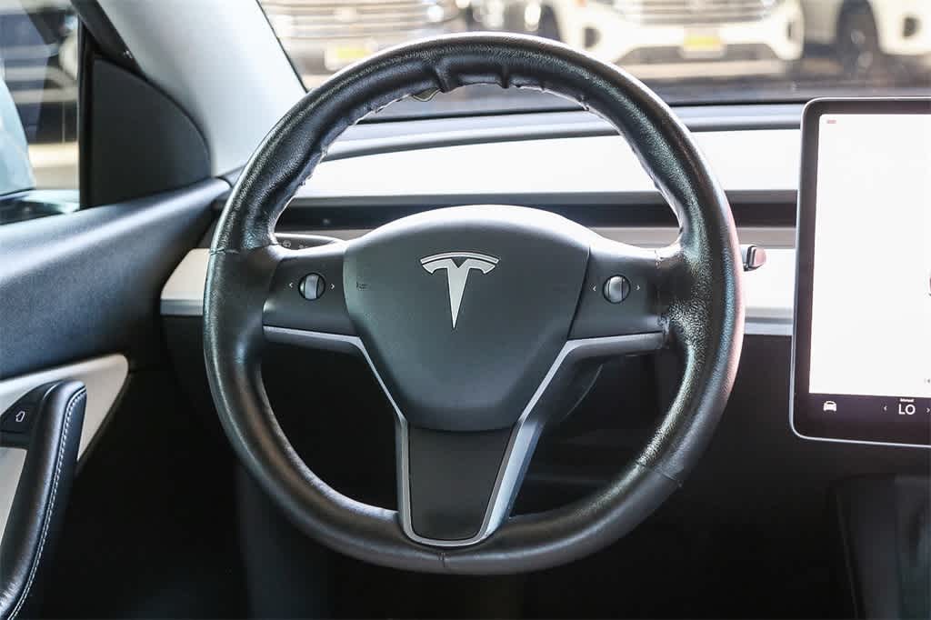 Thumbnail: 2022 Tesla Model Y - 15