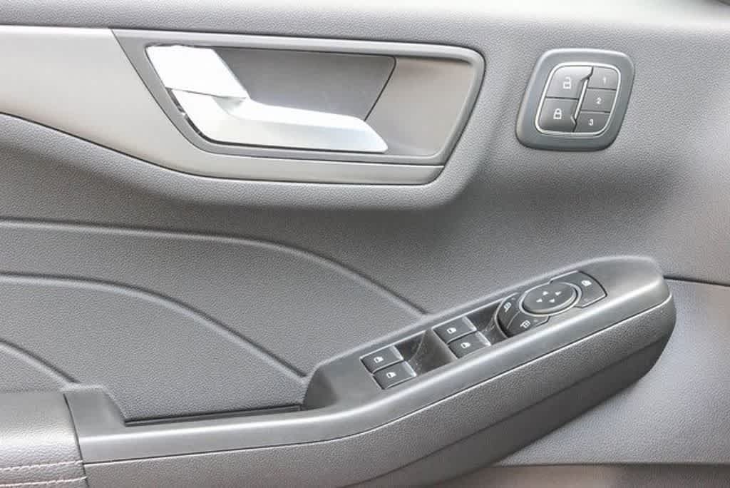 Thumbnail: 2024 Ford Escape - 19