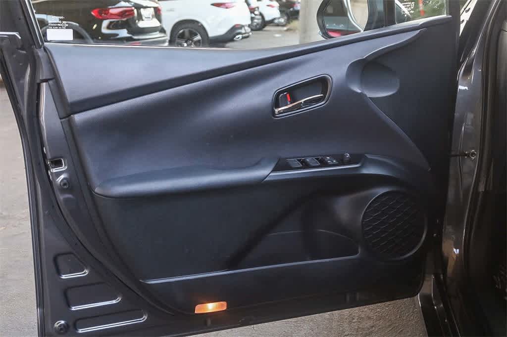 Thumbnail: 2021 Toyota Prius Prime - 21