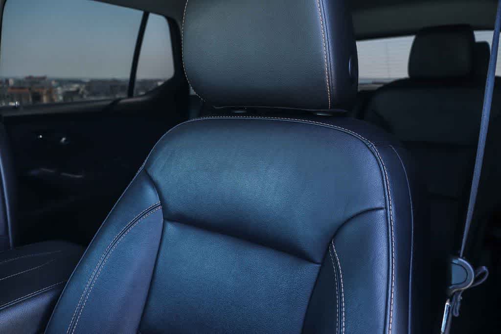 Thumbnail: 2020 Chevrolet Traverse - 26