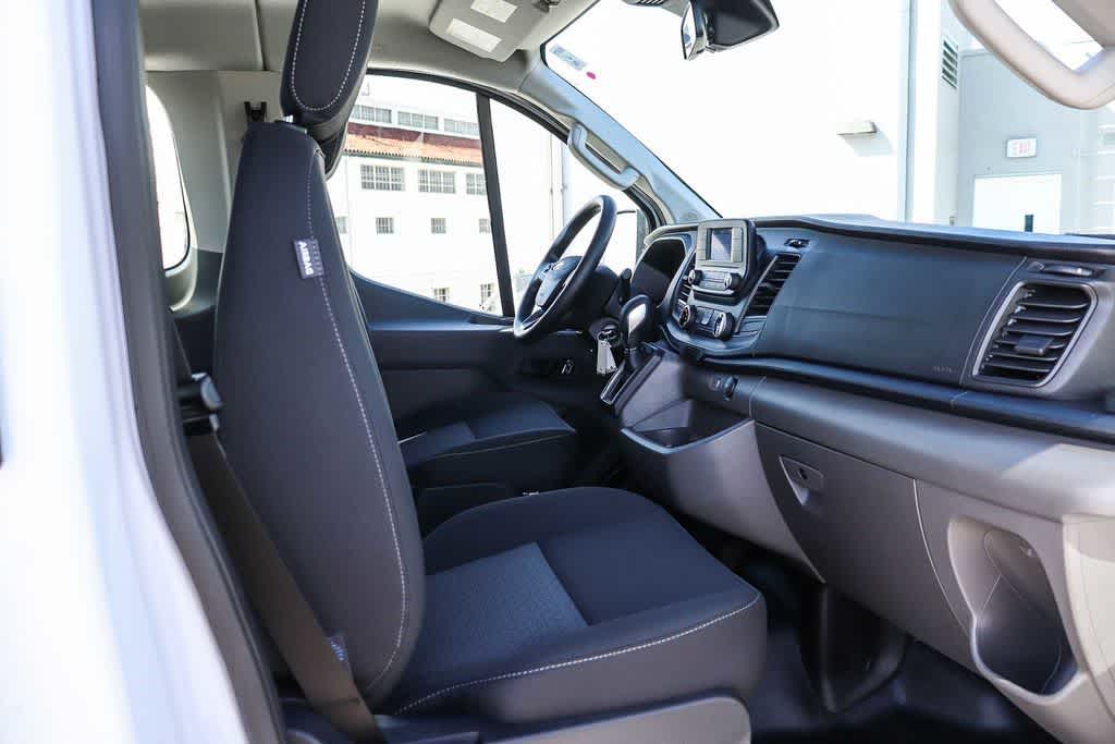 Thumbnail: 2023 Ford Econoline - 17