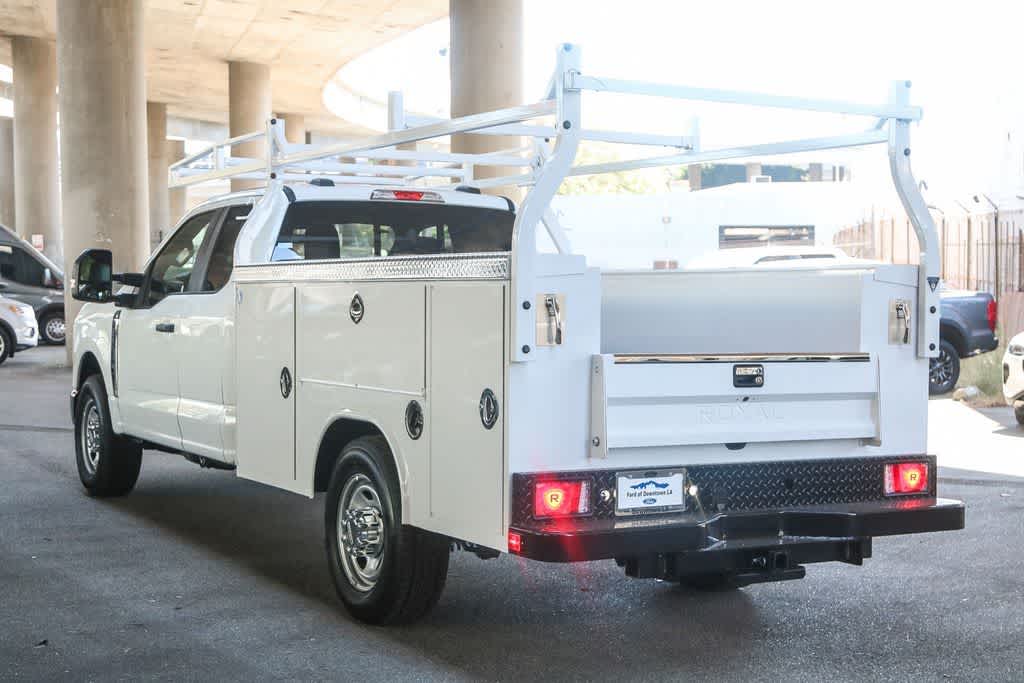Thumbnail: 2025 Ford F-350 - 10