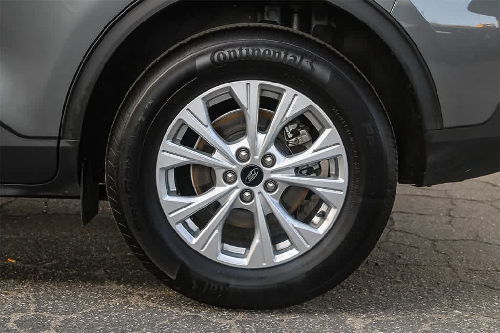 Thumbnail: 2023 Ford Escape - 10