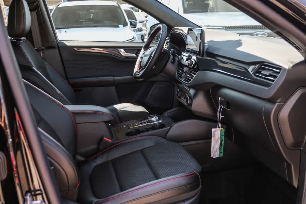 2024 Ford Escape ST-Line - Photo 17