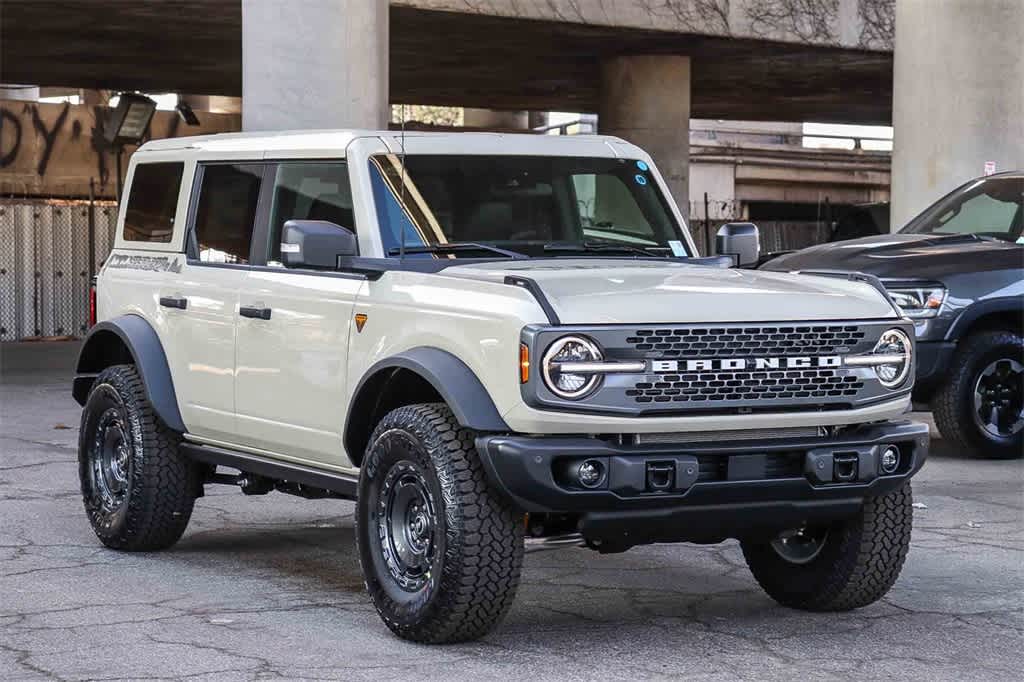 Thumbnail: 2025 Ford Bronco - 3