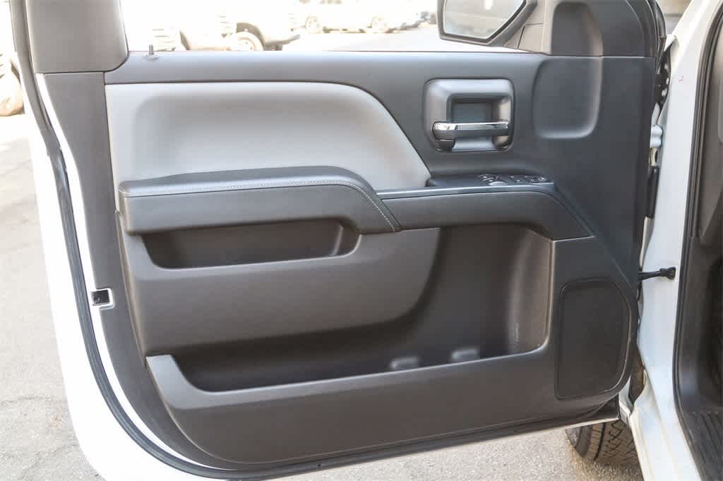 Thumbnail: 2015 Chevrolet Silverado 1500 - 20