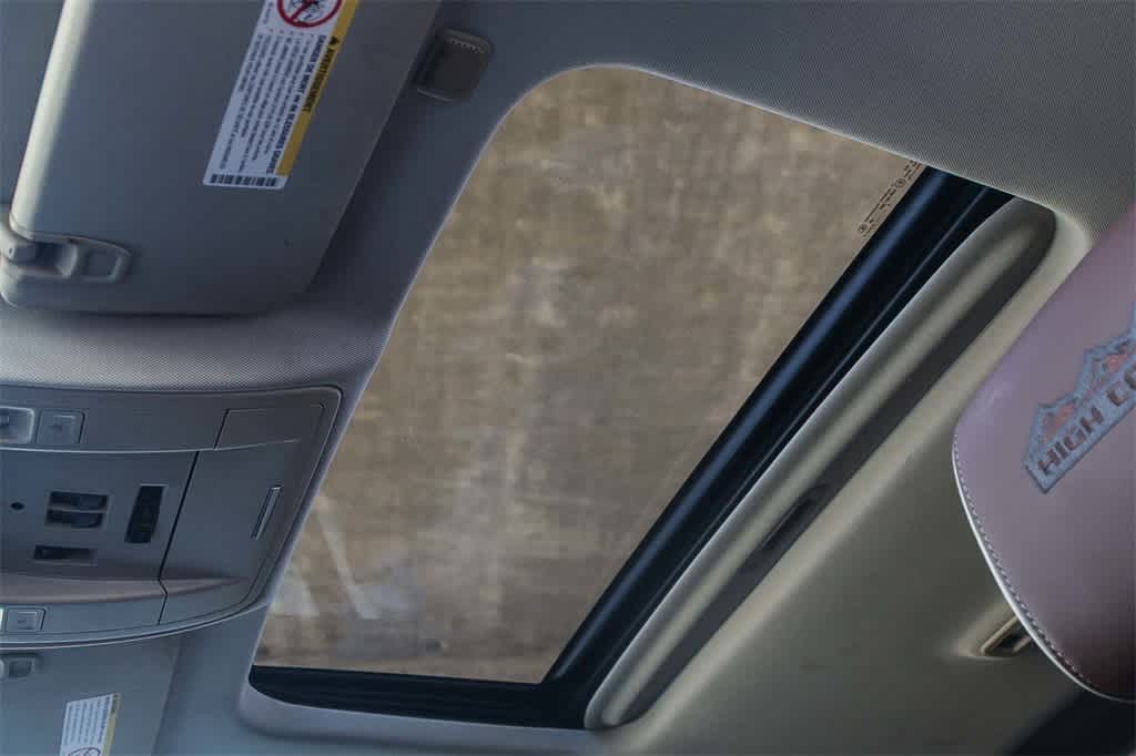 Thumbnail: 2015 Chevrolet Silverado 3500 - 27
