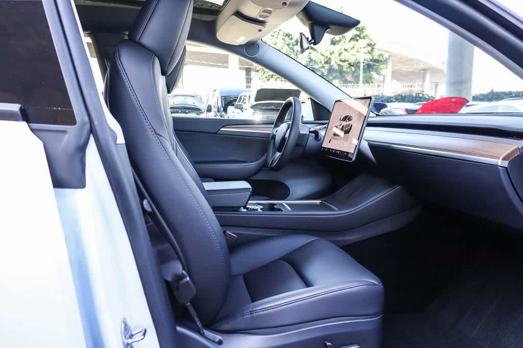 Thumbnail: 2024 Tesla Model Y - 15